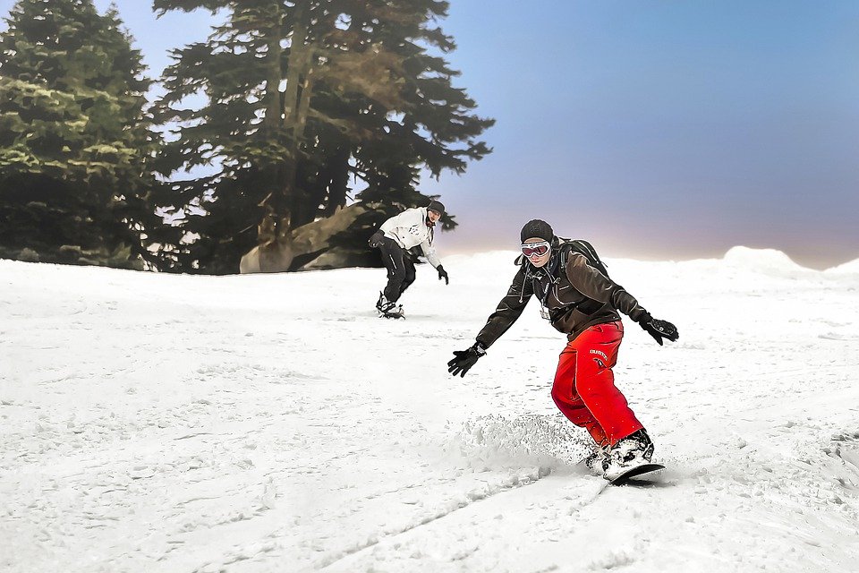 Quel snowboard choisir pour le boarder cross